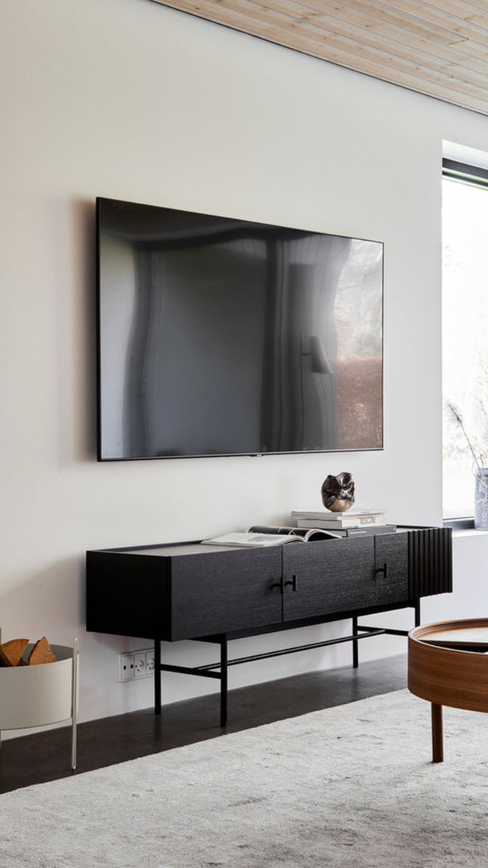 Black Low Sideboard – 150 cm